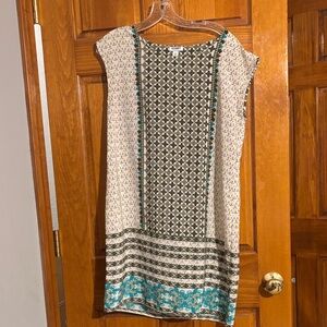 Old Navy Floral Patterned Dress with Green Accents ❤️